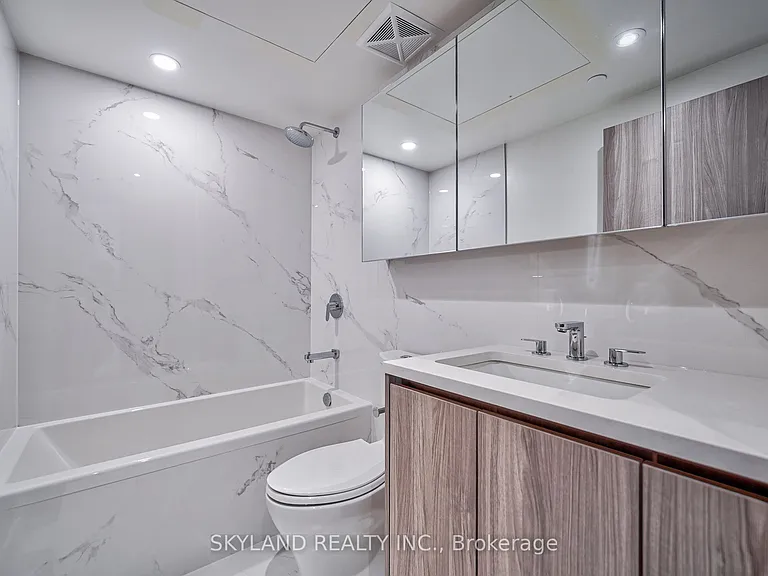 27 McMahon Dr #608 — Photo 18