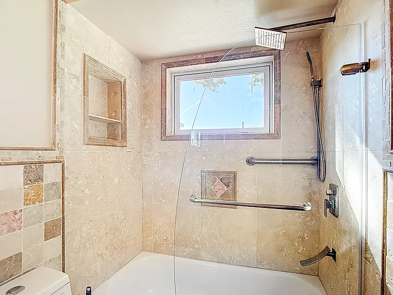17208 Orangewood Dr — Photo 47