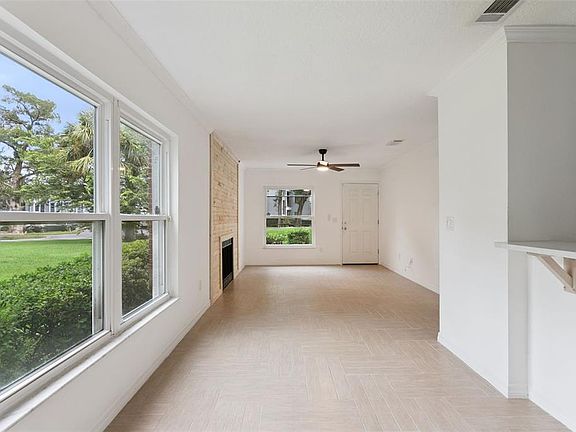 4th image of 602 NORTHLAKE DRIVE #602