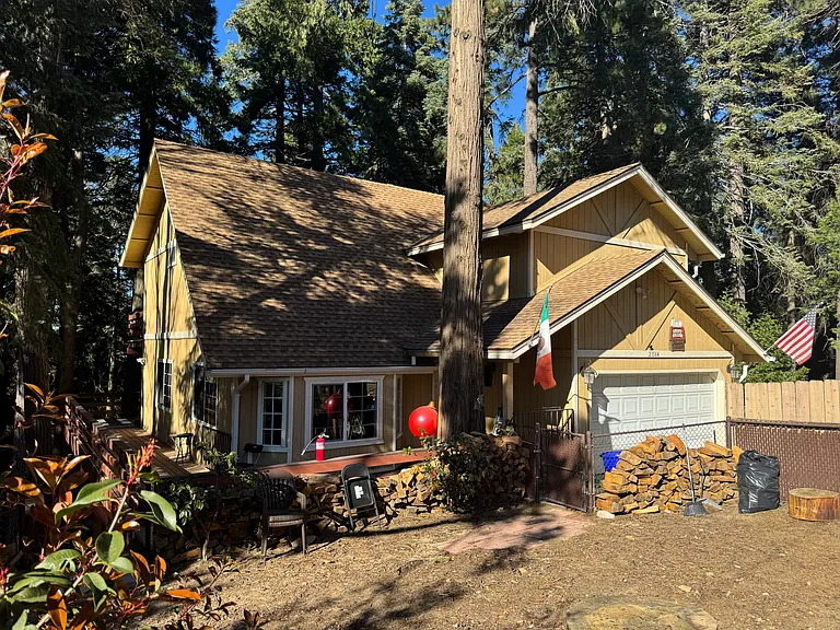21564 Jobs Peak Rd — Photo 2