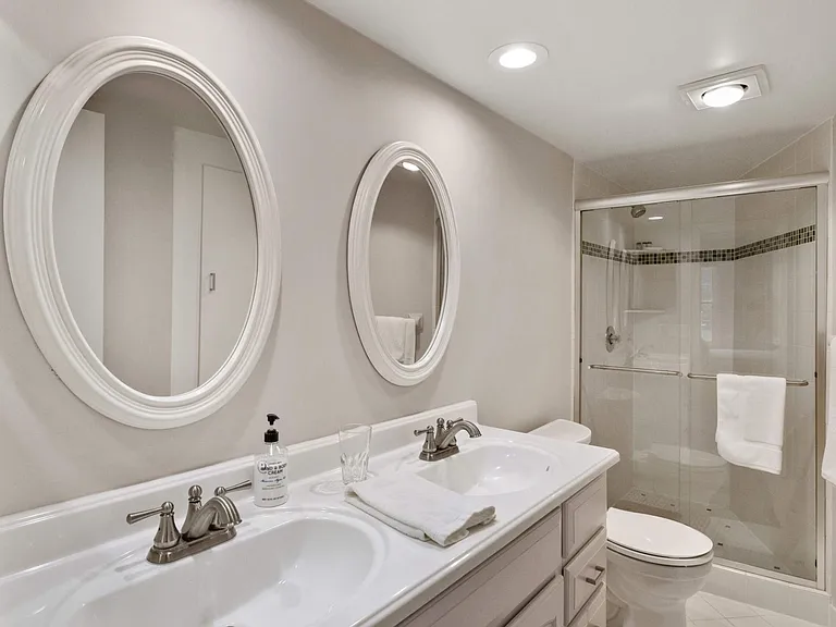 603 Lake St #115 — Photo 18
