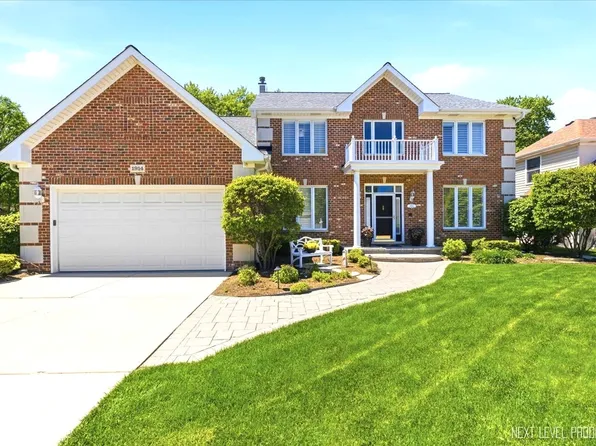1914 N Ridge Ave, Arlington Heights, IL 60004