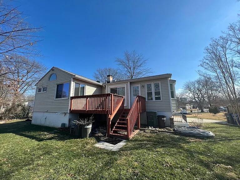 2508 Saint John Pl — Photo 40