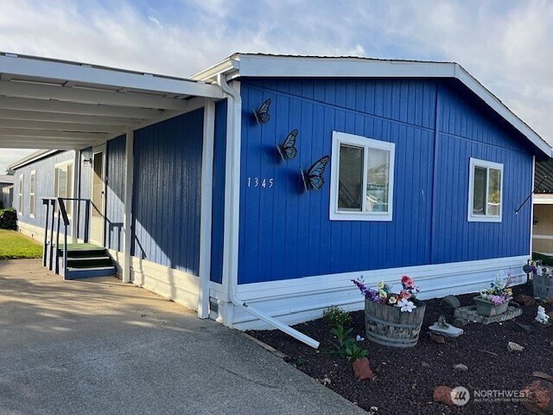 2nd image of 1345 Rancho Villa