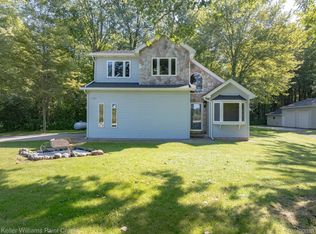 8223 Morrow Rd, Algonac, MI 48001