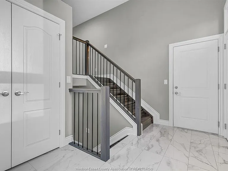 1858 Buckingham Dr — Photo 3