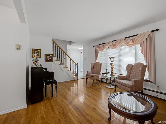 4th image of 10 Arcadia Drive
