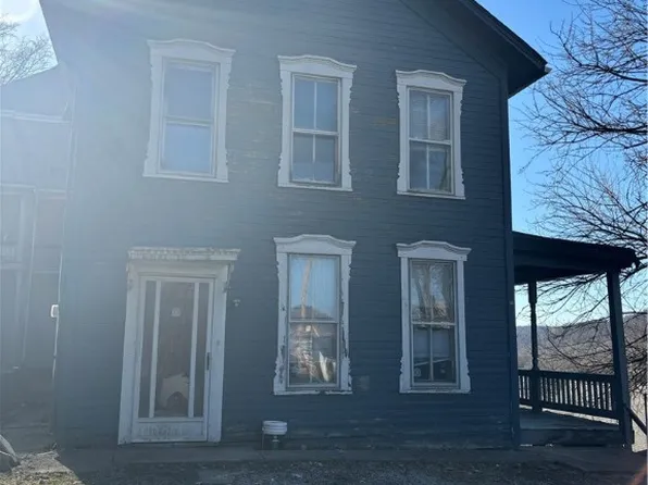 218 High St, Brownsville, PA 15417