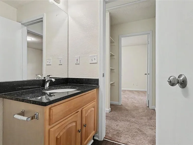 2623 Dorian Dr SW #D — Photo 17