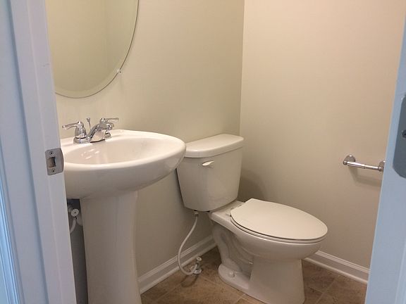 5th image of 703 Sun Valley Ct #89