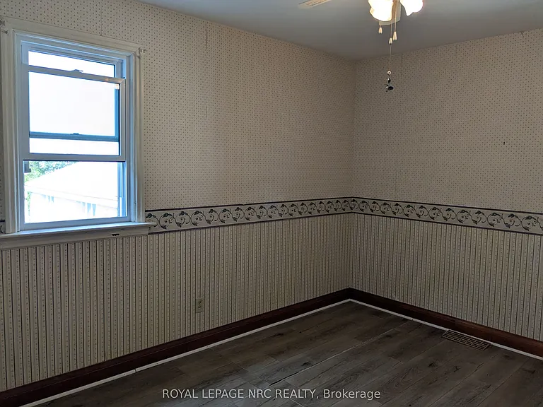 187 Neff St #UPPER — Photo 12