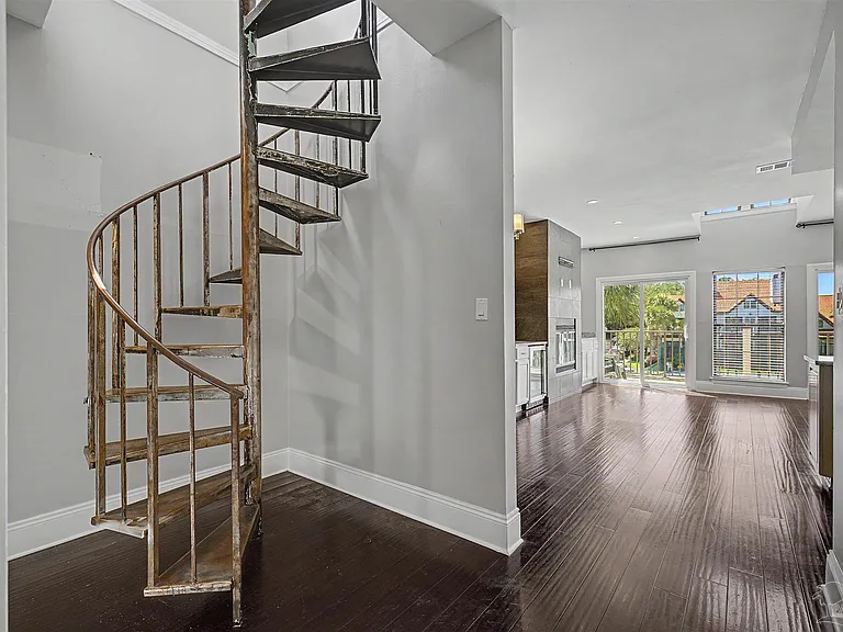 42 Baybridge Dr — Photo 24