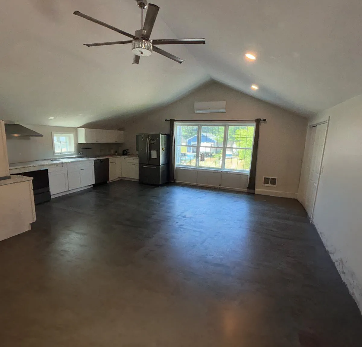 2 bed, 1200 sqft, $2,250 — Photo 4