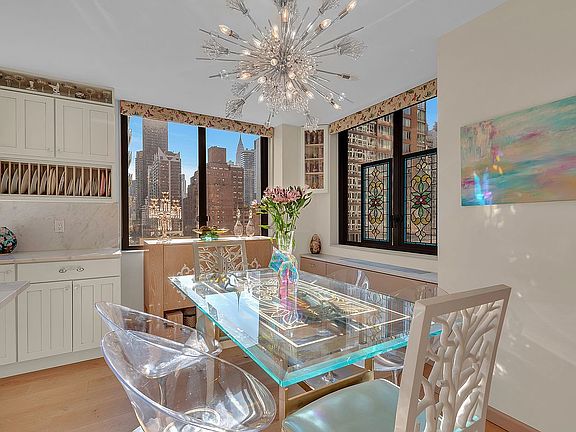 4th image of 300 E 54th St #9CD