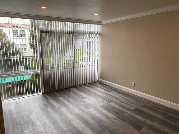 2nd image of 500 El Camino Real #100