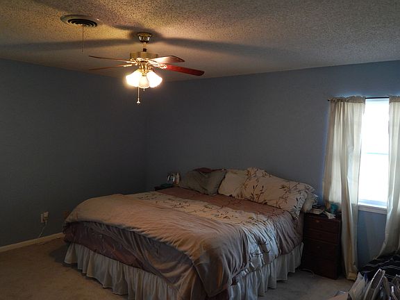 4th image of 2413 Monticello Dr