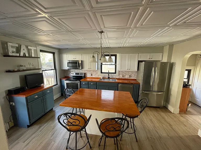 408 Washington St — Photo 18