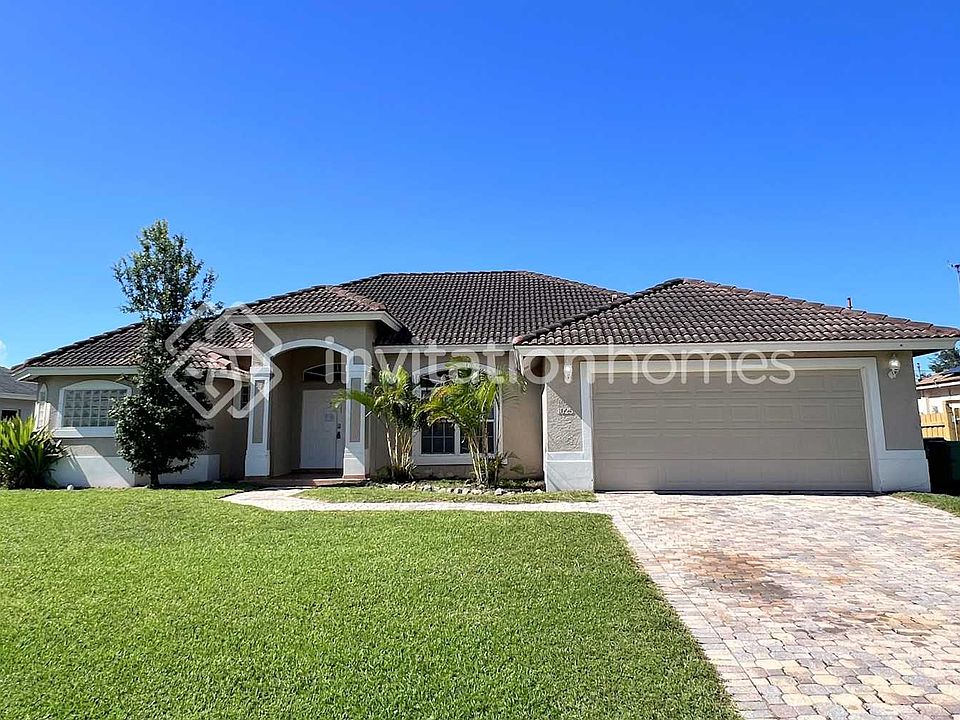 1st image of 1025 SW Romaine Ln