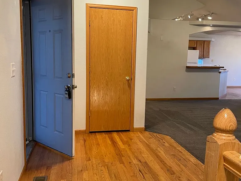 124 Rock Bridge Dr — Photo 5