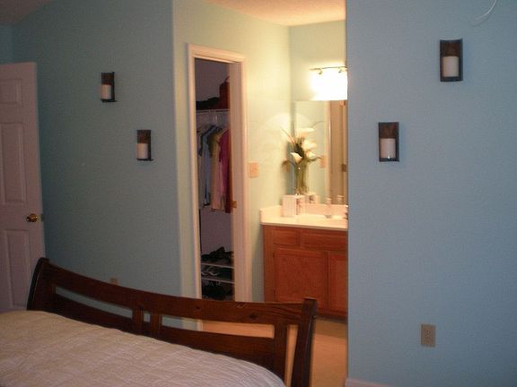 Master Bath / Walk In Closet