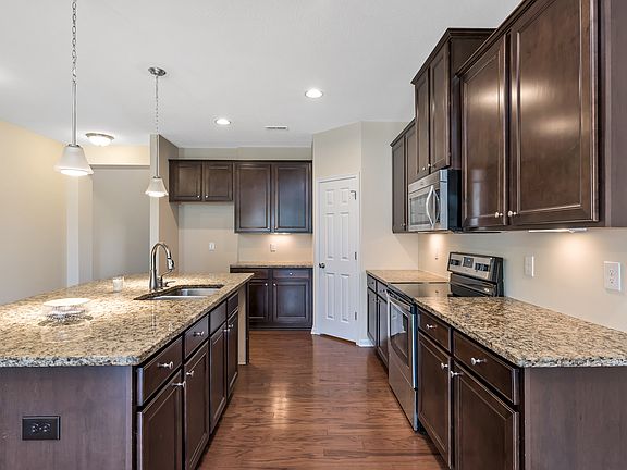 3rd image of 389 Turtle Creek Dr