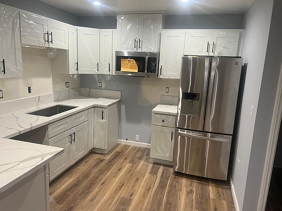 3rd image of 23032 Birch Glen Cir #230321/2