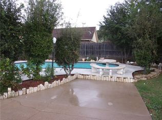 706 Bunker Hill Dr, Arlington, TX 76011
