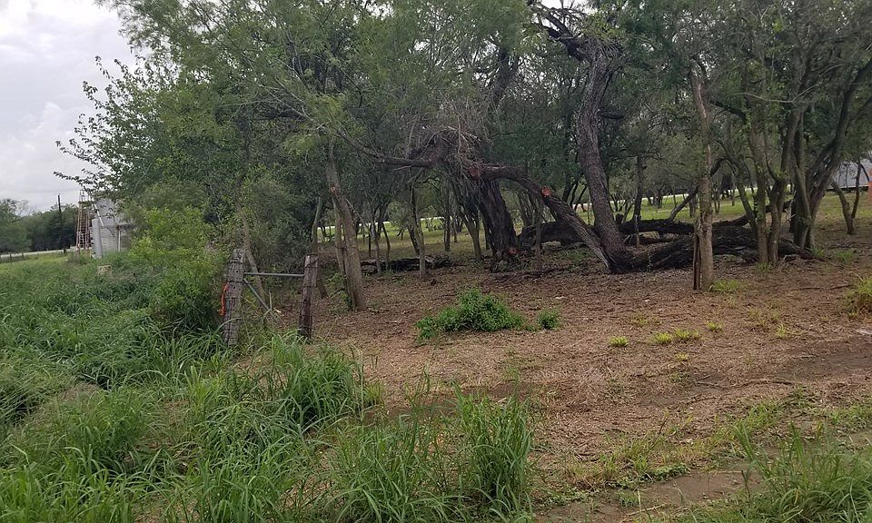 443 S Bee St, Normanna, TX 78142 MLS 112494 Zillow