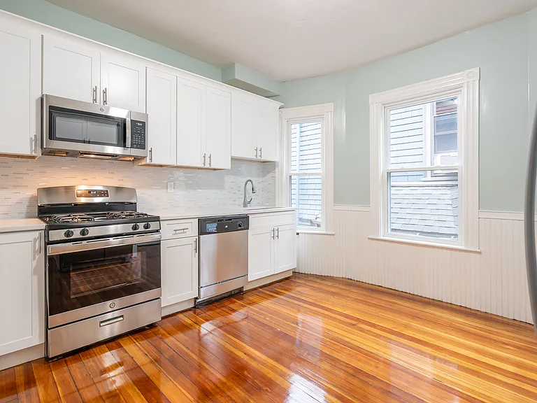 49 Weld Hill St #2 — Photo 3
