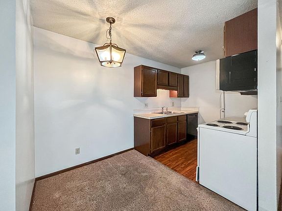 4th image of 612 S 16th St #10