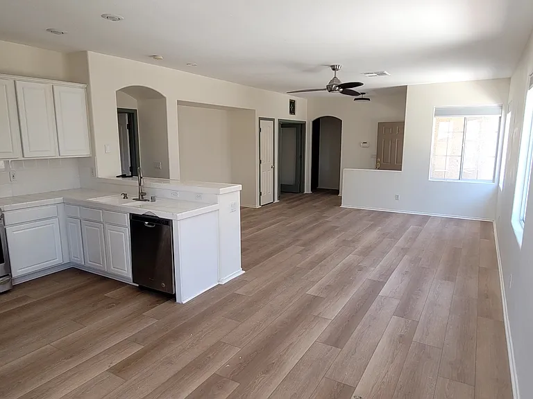 10201 Wood Work Ln — Photo 5