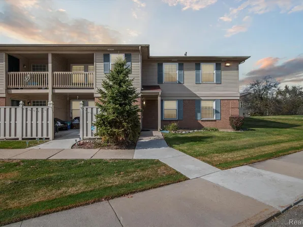 19290 Northridge Dr, Northville, MI 48167