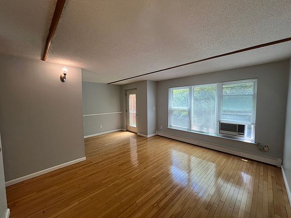 4th image of 67 E 119th St #2