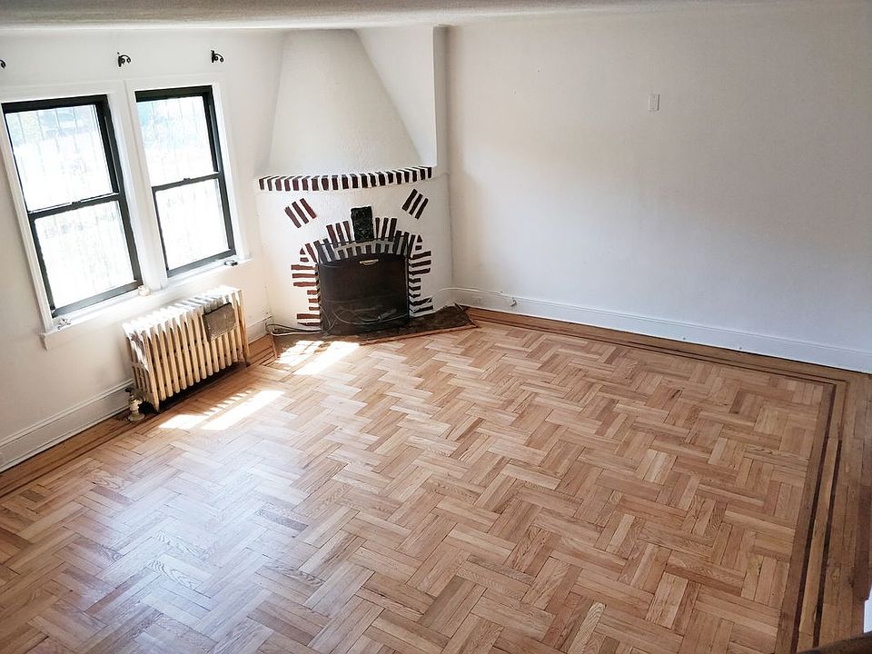 1st image of 3011 90th St