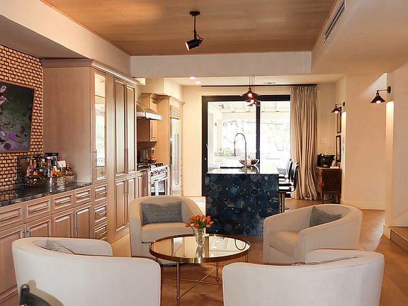 5th image of 4001 N NEW BRAUNFELS AVE #1618-C