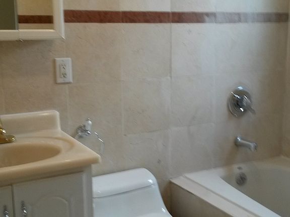 5th image of 22135 59th Ave #2