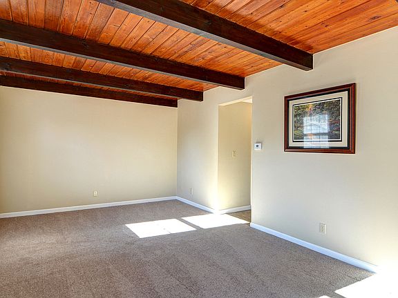 3rd image of 2924 Colonial Ave