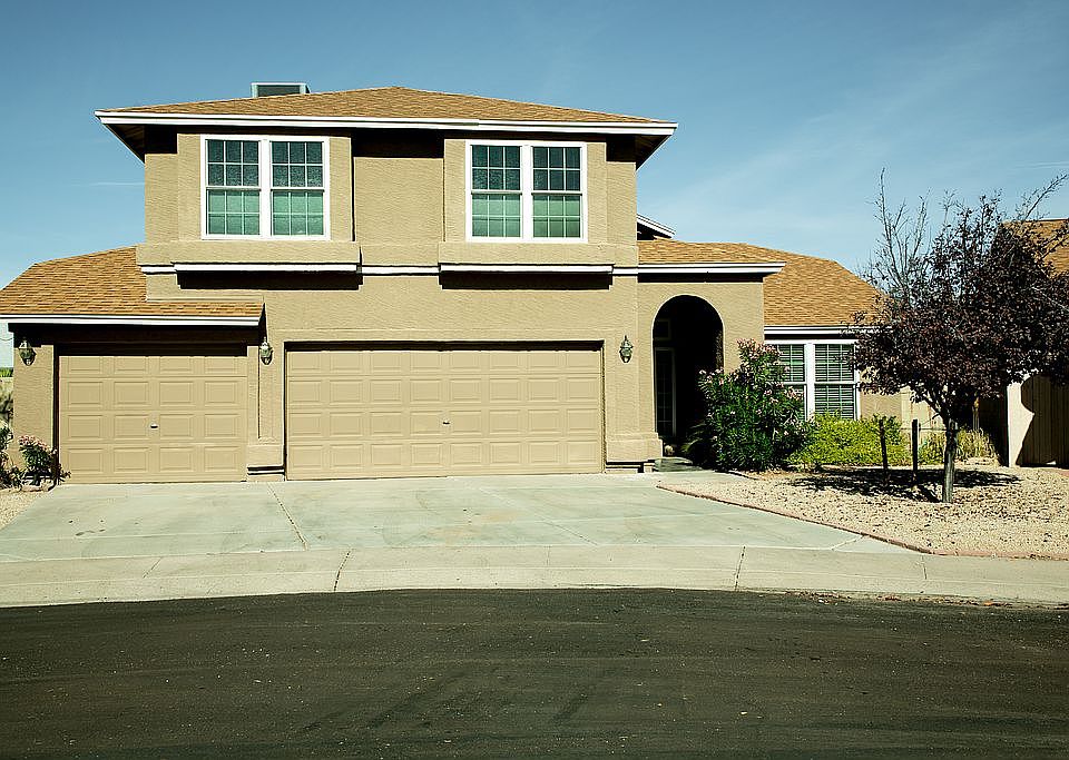 1st image of 3808 E Marconi Ave