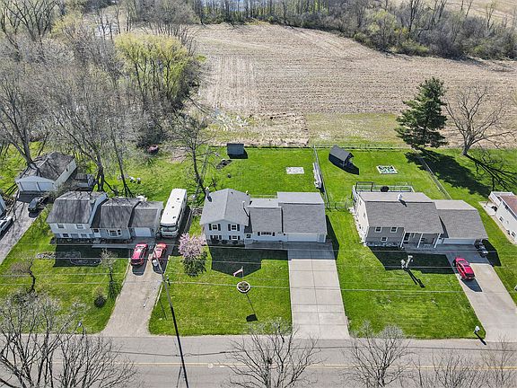 4th image of 281 Burgess Dr