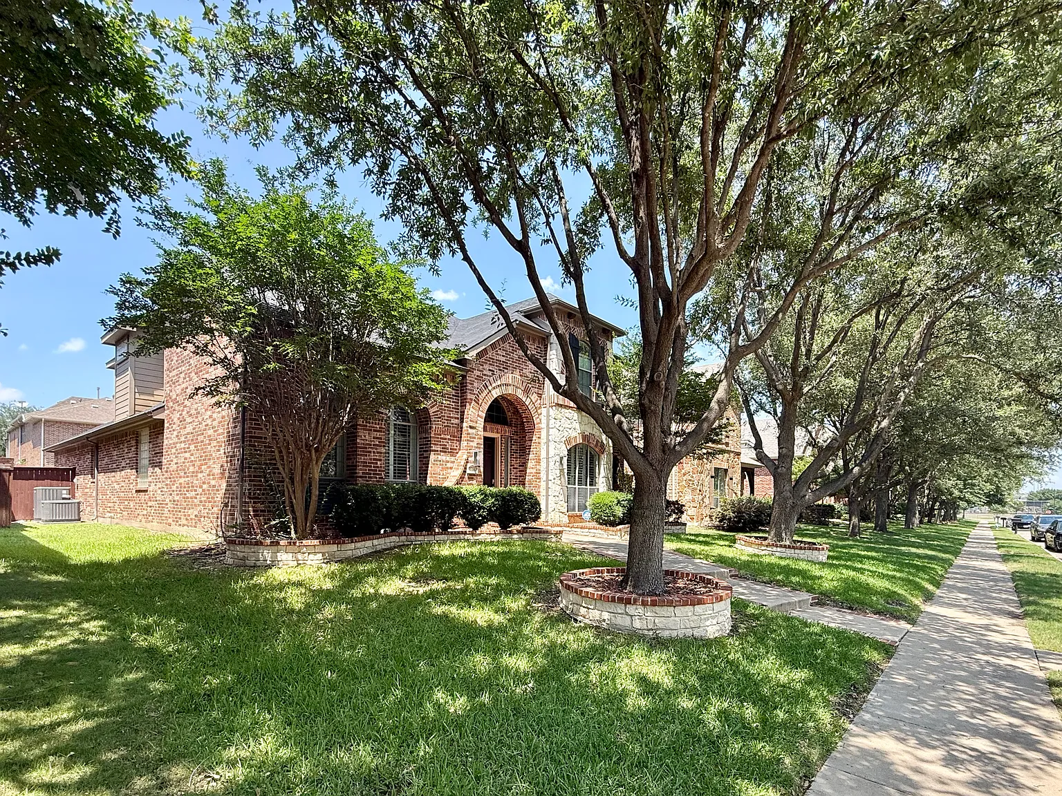 4 bed, 3.5 bath, 3036 sqft, $3,900 — Photo 4