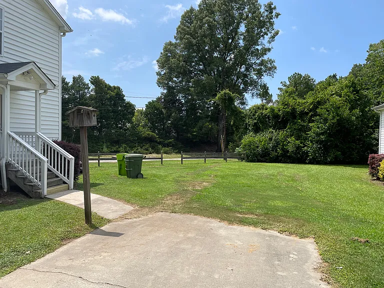 425 Florida St — Photo 14