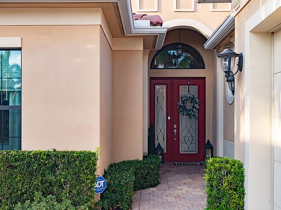 4th image of 6760 Fox Hollow Drive
