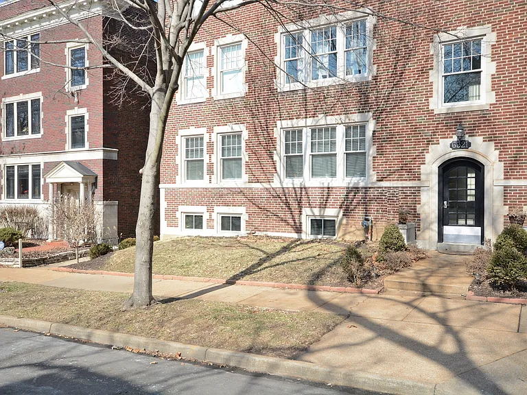 6321 Southwood Ave #4 — Photo 2