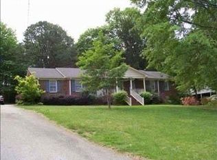 314 Pine Lake Ct, Spartanburg, SC 29301