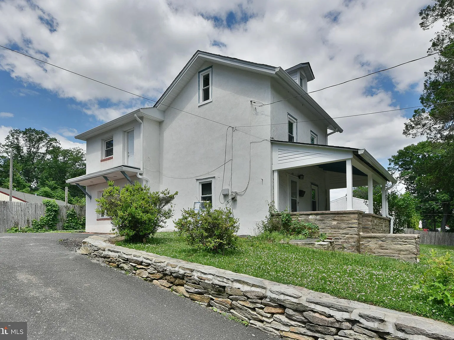 3 bed, 2076 sqft, $2,900 — Photo 4