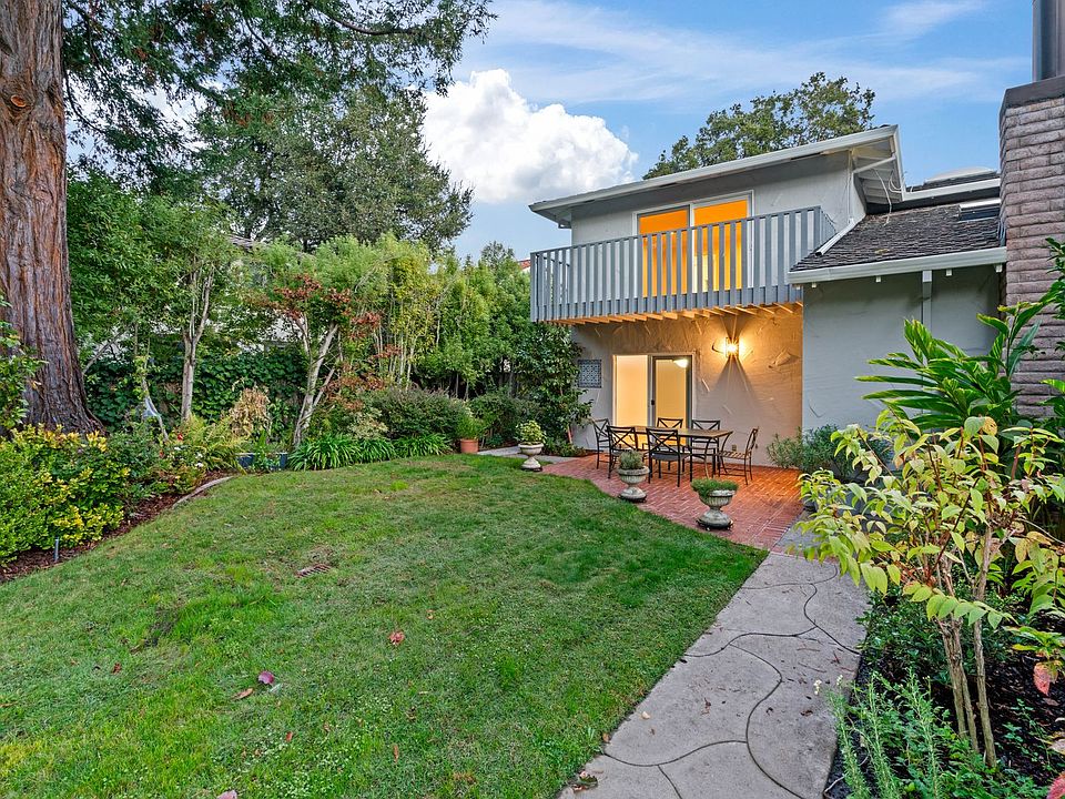 1st image of 1318 University Dr