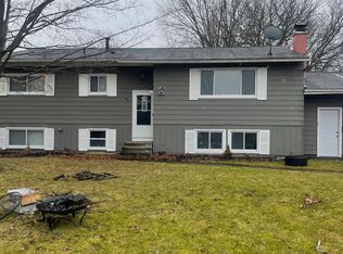 45 Wildflower Dr, Rochester, NY 14623