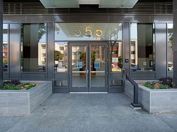 3rd image of 555 Fulton St #406