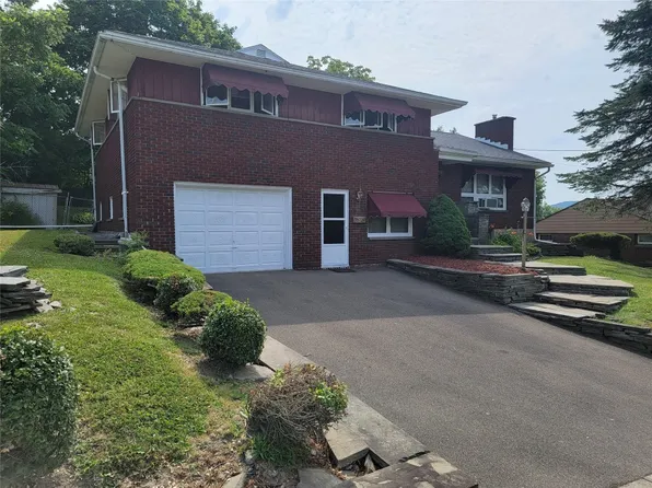 210 Taft Ave, Endicott, NY 13760