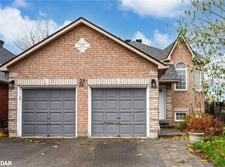 30 Hewitt Pl, Barrie, ON L4M 7B3